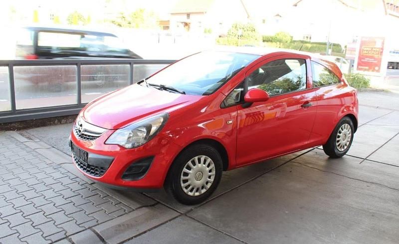 Gebraucht Opel Corsa Edition 69 PS (50 kW) 2014 Rot Kleinwagen