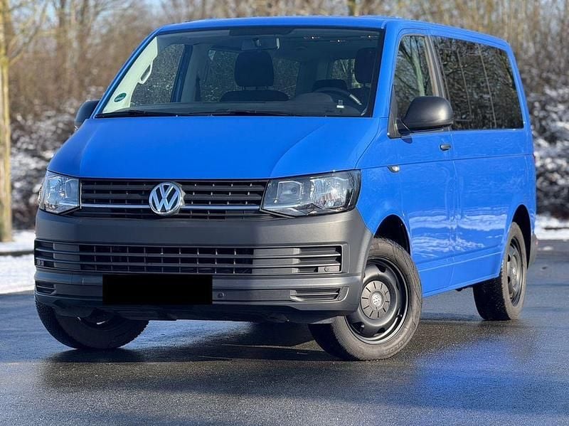 Blau Gebraucht 2017 VW Multivan Freestyle Van | 29.500 € (Guter Preis) - Bild 1/4
