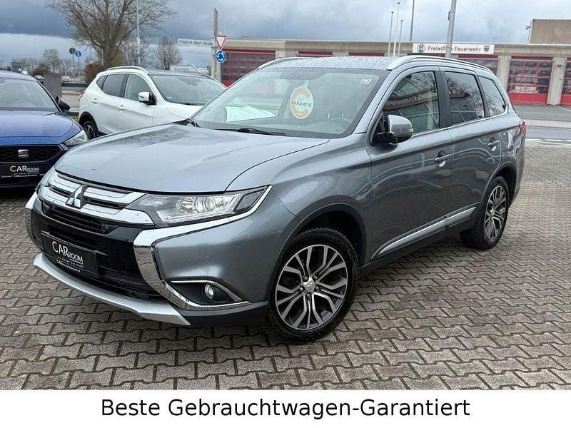 Gebraucht Mitsubishi Outlander Plus 150 PS (110 kW) 2015 Grau SUV