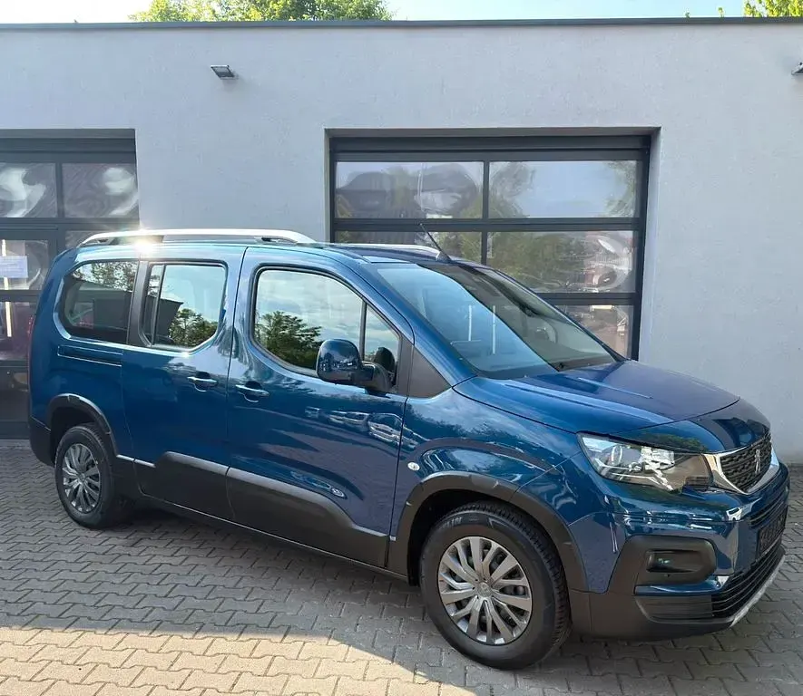 Gebraucht Peugeot Rifter 131 PS (96 kW) 2020 Blau Van / Kleinbus