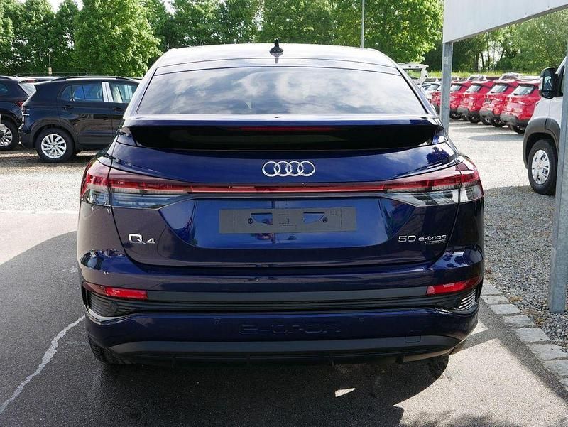 Gebraucht Audi Q4 Sportback e-tron Advanced Plus 219 kW (299 PS) 2023 Navarrablau metallic SUV