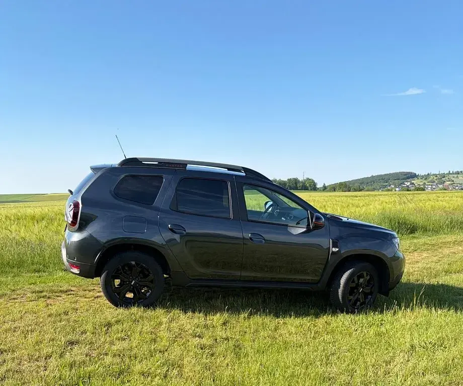 Gebraucht Dacia Duster Extreme 116 PS (85 kW) 2023 Grau SUV