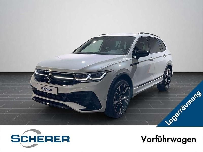 Oryxweiß perlmutteffekt Gebraucht 2025 VW Tiguan Allspace R-line SUV | 44.490 € (Fairer Preis) - Bild 1/4