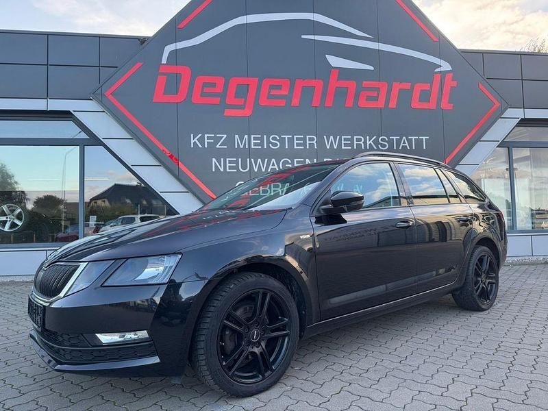 Schwarz Gebraucht 2019 Skoda Octavia Soleil Kombi | 14.990 € (Fairer Preis) - Bild 1/4