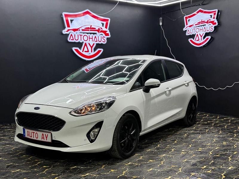 Gebraucht Ford Fiesta Cool & Connect 101 PS (74 kW) 2017 Weiß Limousine