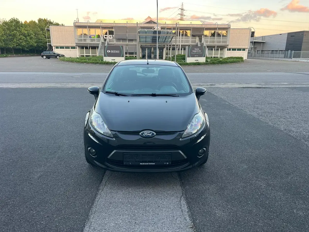 Gebraucht Ford Fiesta 60 PS (44 kW) 2009 Schwarz Limousine