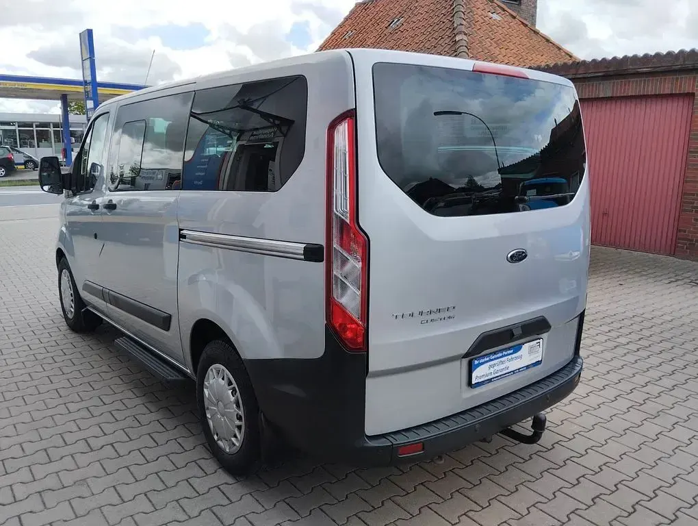 Gebraucht Ford Tourneo 101 PS (74 kW) 2015 Silber Van / Kleinbus