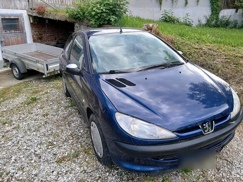 Gebraucht Peugeot 206 60 PS (44 kW) 2001 Blau Kleinwagen