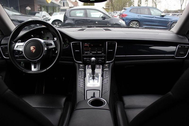 Gebraucht Porsche Panamera 333 PS (244 kW) 2014 Grau Kleinwagen