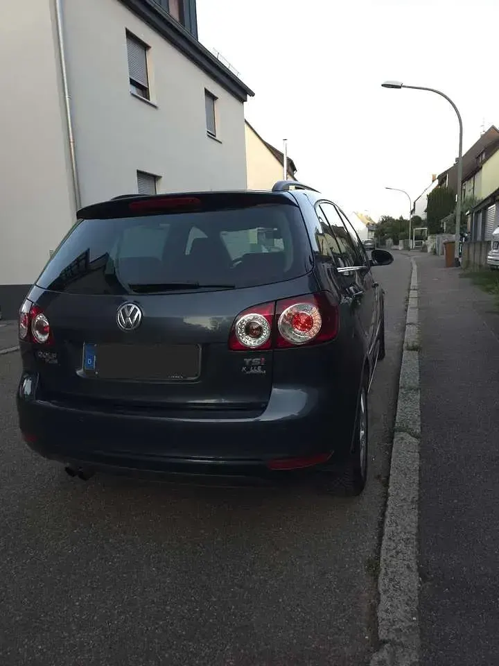Gebraucht VW Golf Plus Cross Team 122 PS (89 kW) 2010 Limousine