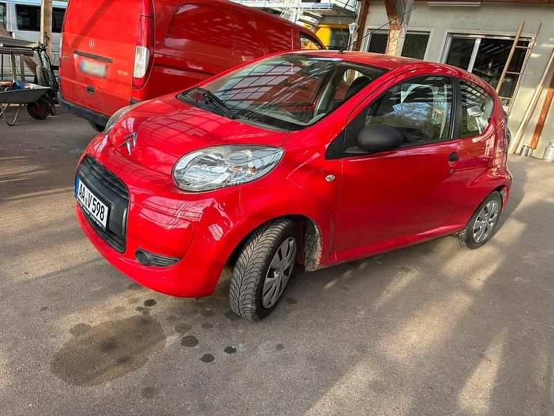 Gebraucht Citroën C1 70 PS (51 kW) 2009 Rot Kleinwagen
