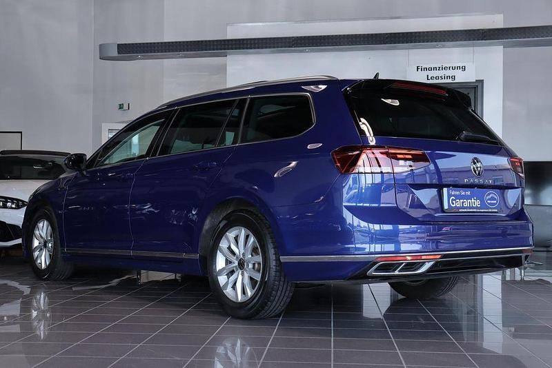 Gebraucht VW Passat Business 150 PS (110 kW) 2021 Blau Limousine