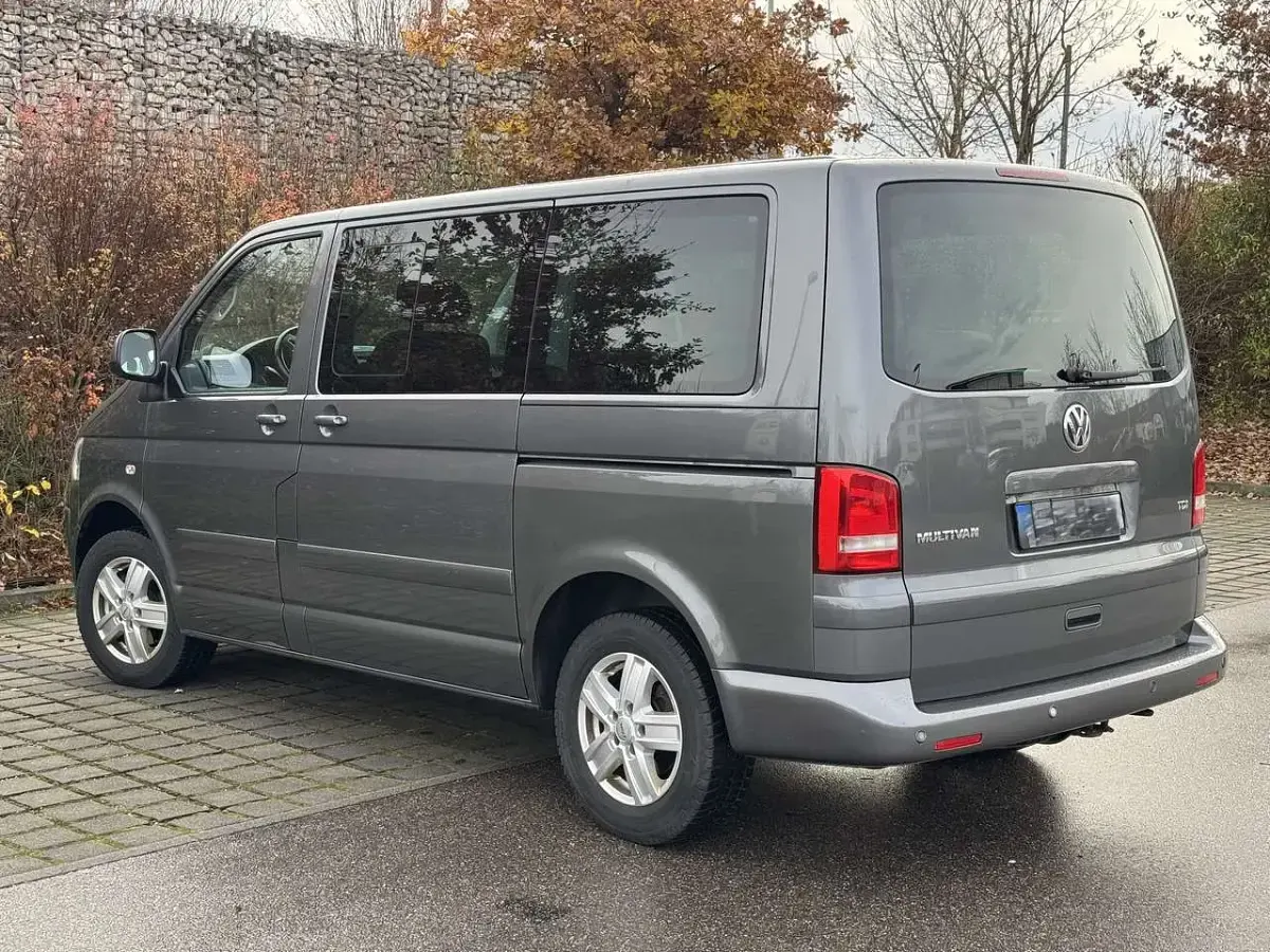 Gebraucht VW T5 140 PS (102 kW) 2009 Grau Van