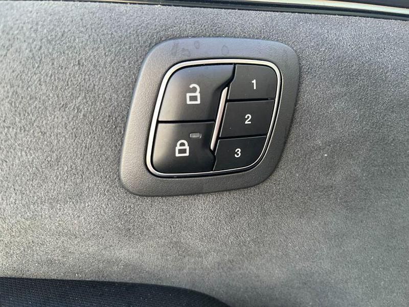 Gebraucht Ford Mustang Mach-E 358 kW (487 PS) 2023 Orange SUV