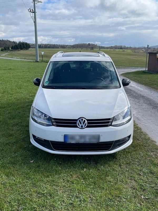 Gebraucht VW Sharan 140 PS (102 kW) 2011 Weiß Van / Kleinbus