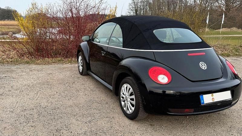 Gebraucht VW New Beetle 75 PS (55 kW) 2007 Schwarz Kleinwagen