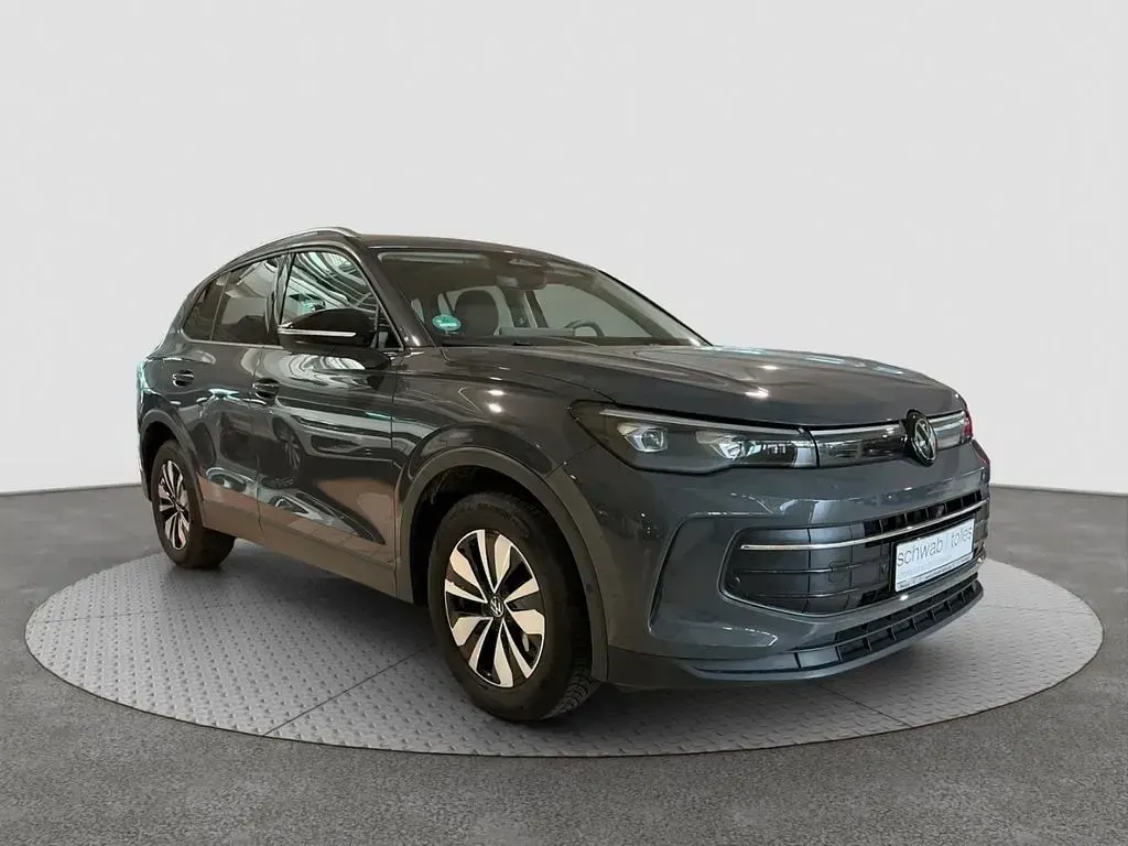 Gebraucht VW Tiguan Goal 150 PS (110 kW) 2025 Grau SUV