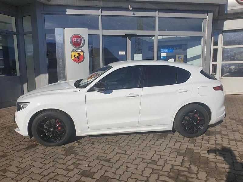 Gebraucht Alfa Romeo Stelvio Veloce 280 PS (205 kW) 2022 Weiß SUV