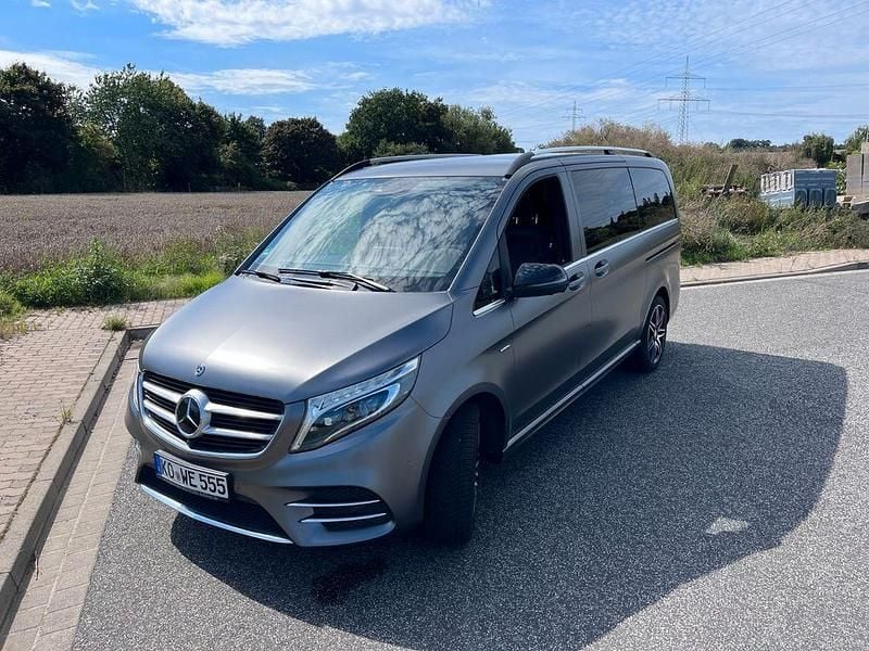Gebraucht 2017 Mercedes V250 Exclusive Van / Kleinbus | 43.990 € (Etwas zu teuer) - Bild 1/4