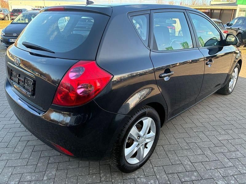 Gebraucht Kia Ceed EX 109 PS (80 kW) 2009 Schwarz Kleinwagen