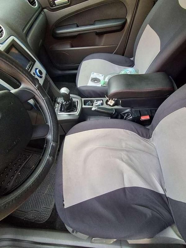 Gebraucht Ford Focus 109 PS (80 kW) 2006 Silber Kombi