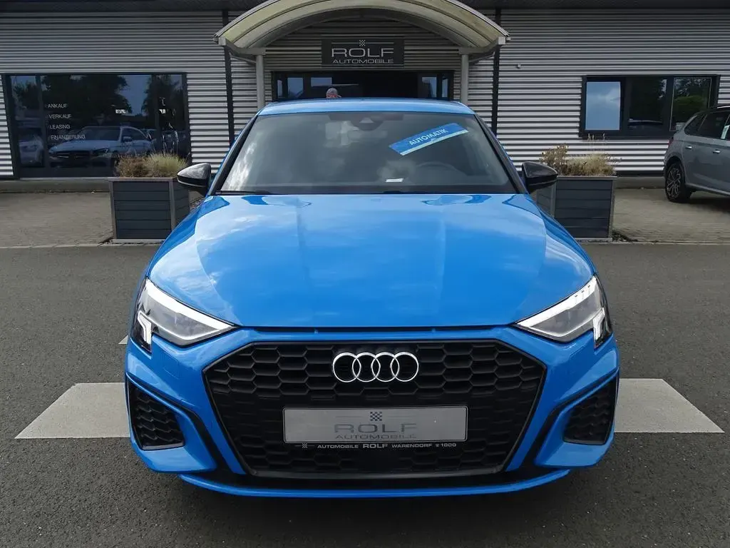 Gebraucht Audi A3 S-Line 110 PS (80 kW) 2024 Blau Limousine