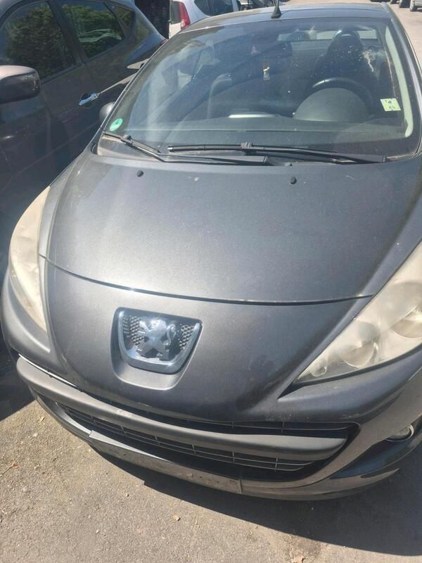 Grau Gebraucht 2011 Peugeot 207 CC Cabrio | 1.250 € (Superpreis) - Bild 1/4