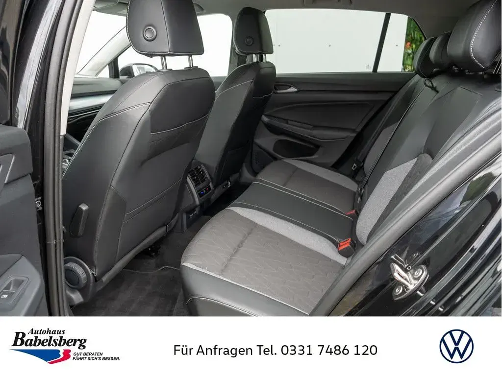 Gebraucht VW Golf VIII 150 PS (110 kW) 2025 Schwarz Limousine
