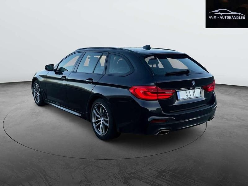 Gebraucht BMW 520 M Sport 190 PS (139 kW) 2017 Carbonschwarz metallic Kombi