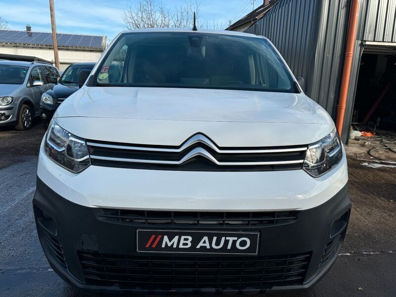 Weiß Gebraucht 2021 Citroën Berlingo Van / Kleinbus | 5.950 € (Guter Preis) - Bild 1/4