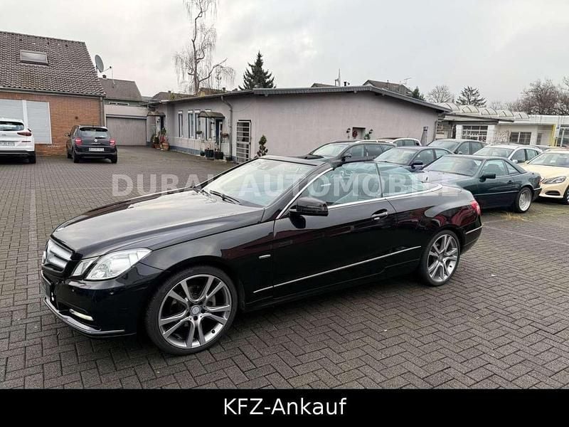 Obsidianschwarz metalliclack Gebraucht 2012 Mercedes E220 Cabrio | 12.600 € (Guter Preis) - Bild 1/4