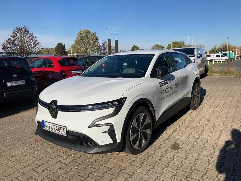 Gebraucht Renault Megane E-Tech Evolution 55 kW (75 PS) 2023 Weiß Limousine