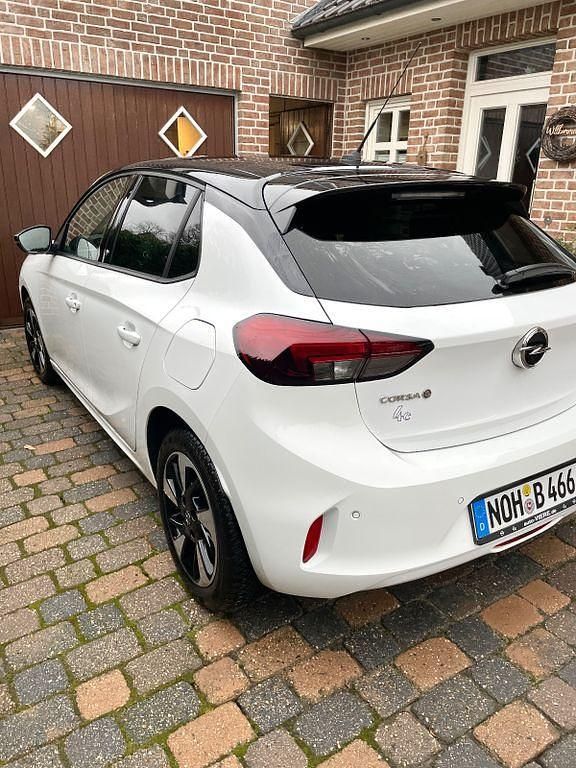 Gebraucht Opel Corsa-e Edition 100 kW (136 PS) 2021 Weiß Kleinwagen