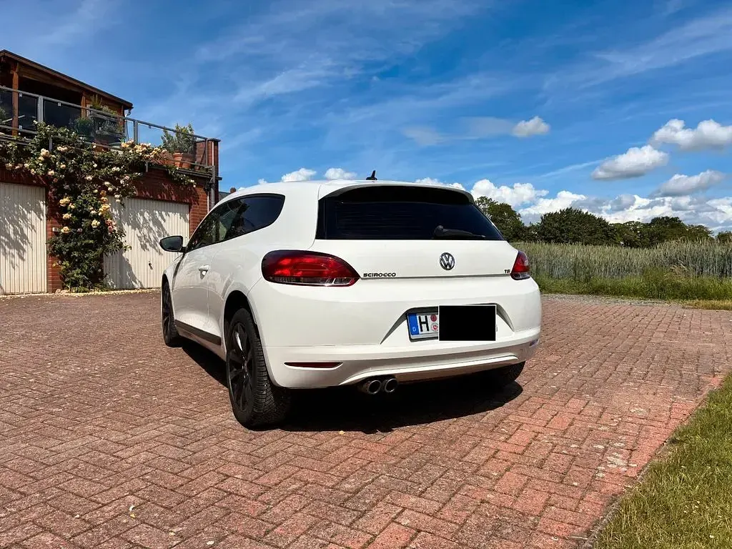 Gebraucht VW Scirocco 160 PS (117 kW) 2011 Weiß Coupé