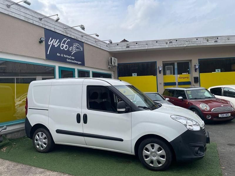 Gebraucht Opel Combo 90 PS (66 kW) 2012 Weiß Van / Kleinbus