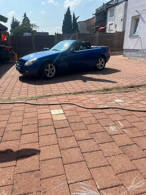 Blau Gebraucht 1998 Mercedes SLK230 Cabrio | 3.800 € (Superpreis) - Bild 1/4