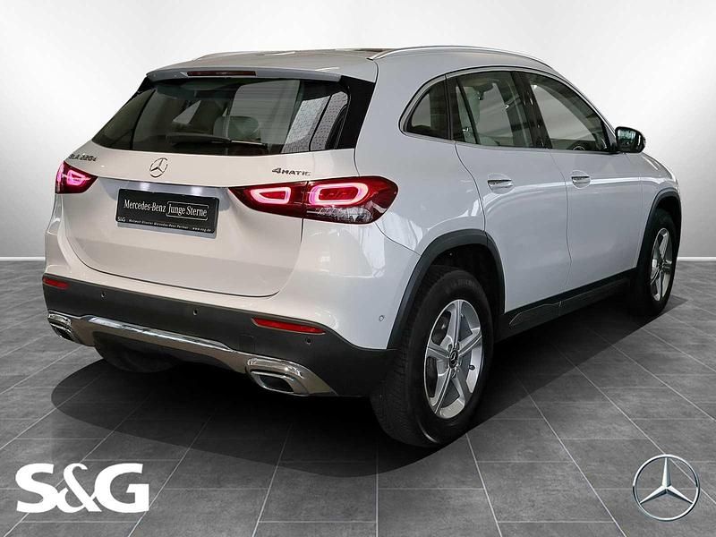 Gebraucht Mercedes GLA220 Progressive 190 PS (139 kW) 2021 Digitalweiß SUV