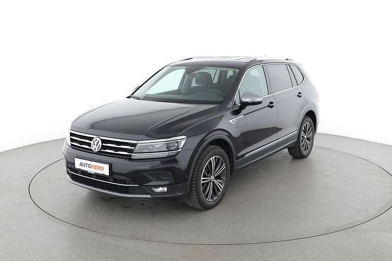 Schwarz Gebraucht 2018 VW Tiguan Allspace Highline SUV | 27.660 € - Bild 1/4