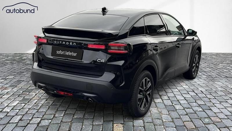 Neu Citroën C4 131 PS (96 kW) 2025 Schwarz / perlaneraschwarz SUV