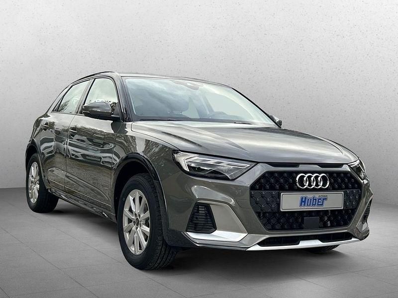 Gebraucht Audi A1 S-Line 116 PS (85 kW) 2025 Chronosgrau metallic Limousine