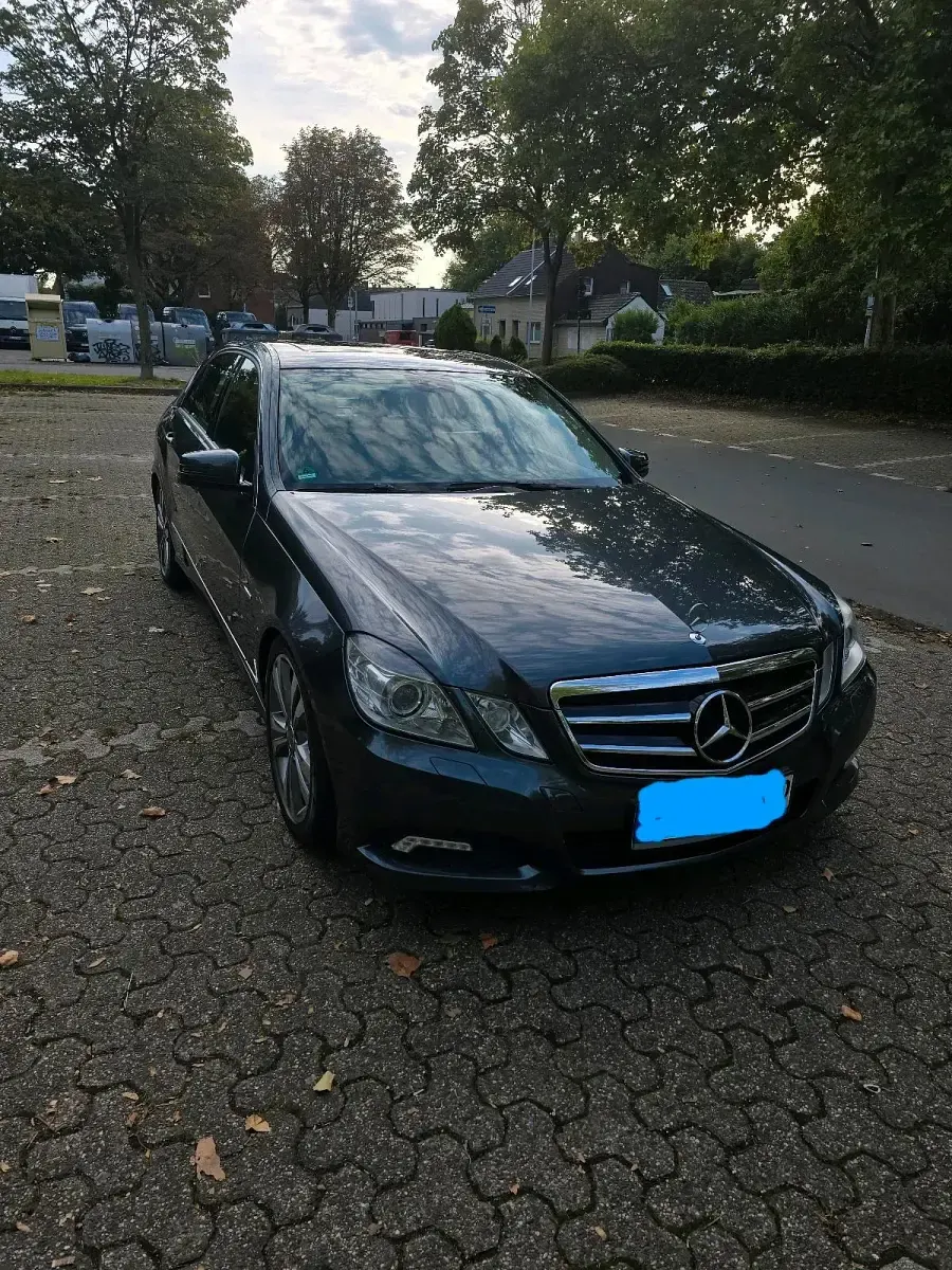 Gebraucht Mercedes E350 231 PS (169 kW) 2009 Grau Limousine