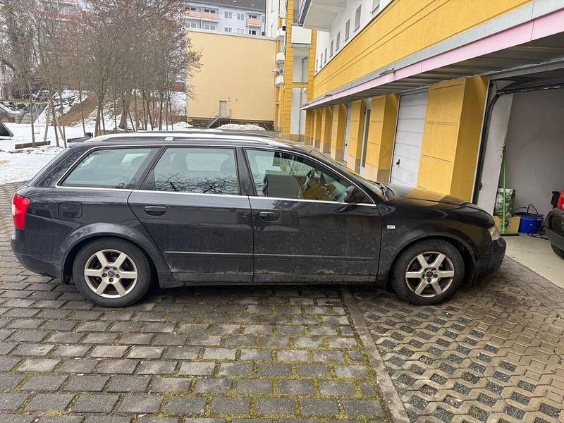 Gebraucht Audi A4 150 PS (110 kW) 2002 Schwarz Kombi