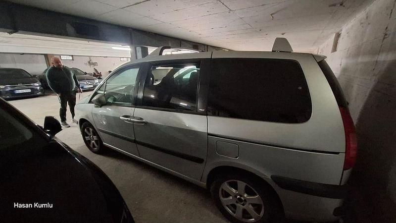 Silber Gebraucht 2007 Peugeot 807 Family Van / Kleinbus | 1.299 € (Fairer Preis) - Bild 1/4