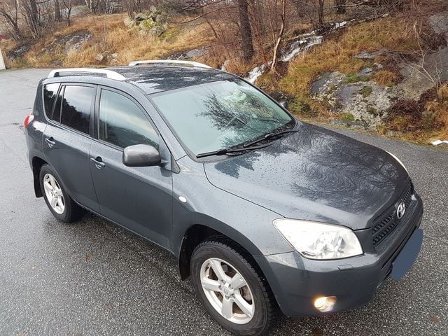 Gebraucht Toyota RAV4 Executive 152 PS (111 kW) 2006 Grau metallic SUV
