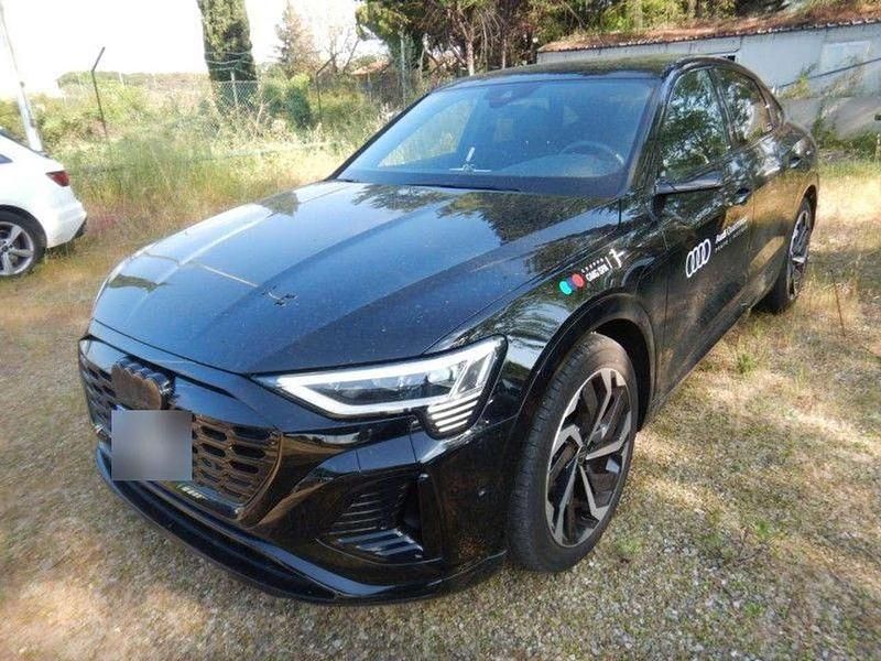 Mythosschwarz metallic Gebraucht 2024 Audi Q8 e-tron S-Line SUV | 67.675 € (Etwas zu teuer) - Bild 1/2