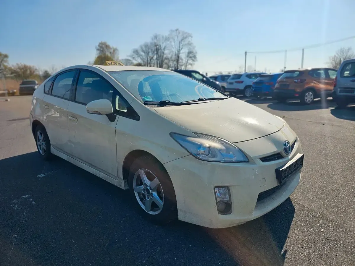 Gebraucht Toyota Prius Life 99 PS (72 kW) 2009 Weiß Kleinwagen
