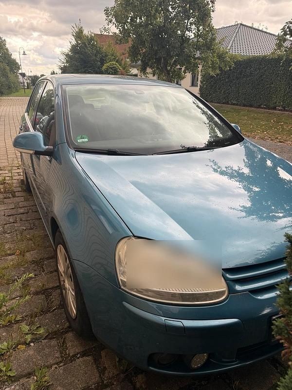Blau Gebraucht 2006 VW Golf V Kleinwagen | 2.250 € (Guter Preis) - Bild 1/4