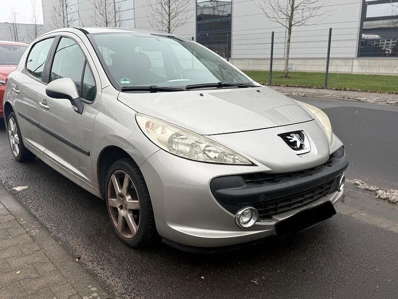 Grau Gebraucht 2009 Peugeot 207 Limousine | 750 € (Superpreis) - Bild 1/4