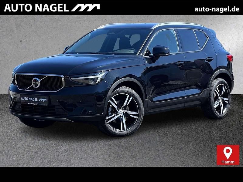 Onyx black / Gebraucht 2024 Volvo XC40 Core SUV | 33.800 € (Fairer Preis) - Bild 1/4