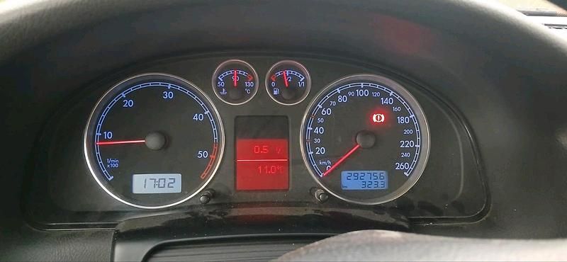 Gebraucht VW Passat 130 PS (95 kW) 2001 Blau Kombi